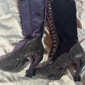 Victorian-Inspired Purple Velvet Lace-Up Knee Boots